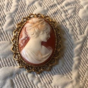 Vintage Cameo Brooch